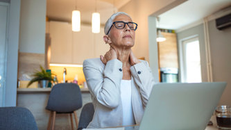 Boyun fıtığı cerrahisinde yenilikçi yaklaşım: Disk protezi