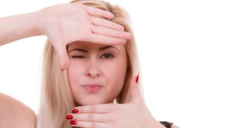 Yüz Felci Belirtileri Nelerdir? Yüz Felci Neden Olur?